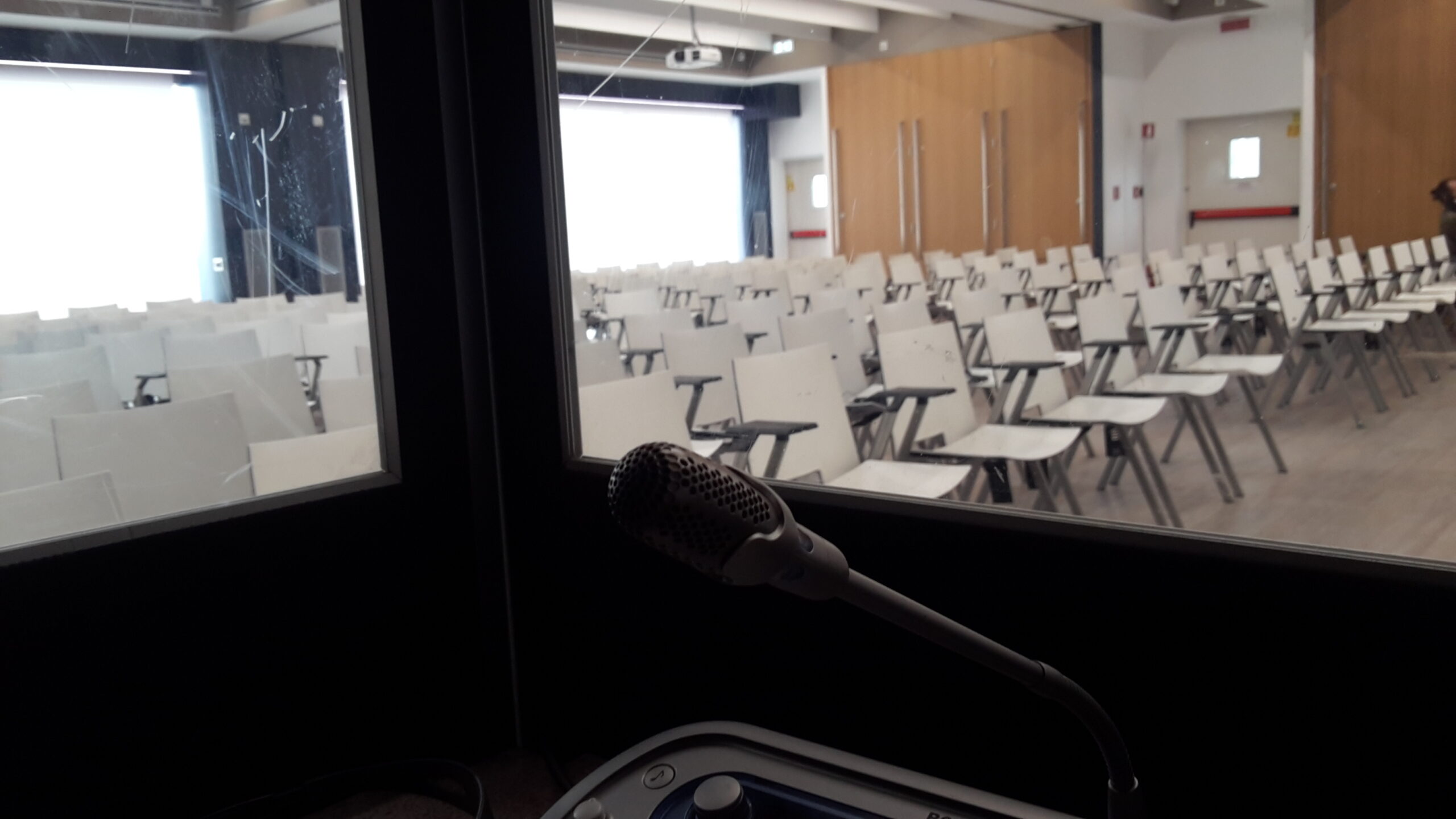 Interpretazione in cabina per un evento aziendale farmaceutico